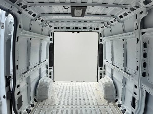Used 2025 RAM ProMaster 2500 w/ Convenience Group FWD image 24