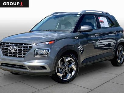 Used 2025 Hyundai Venue SEL