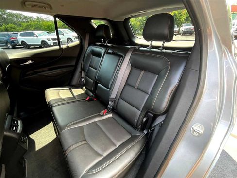 Used 2023 Chevrolet Equinox Premier image 13