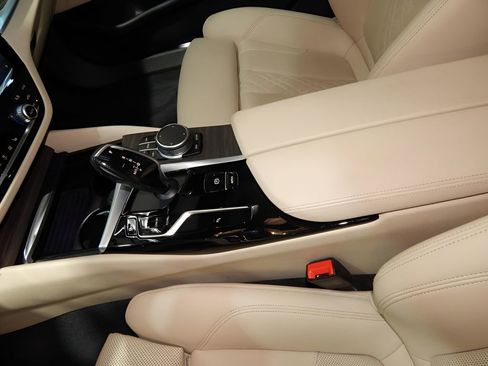 Used 2022 BMW 530i xDrive AWD/4WD image 14