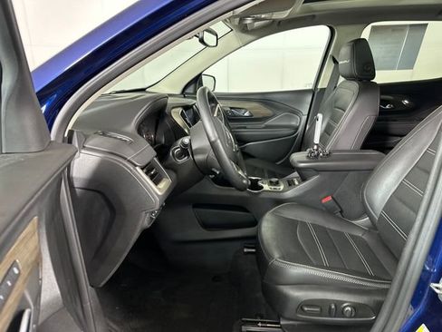 Used 2023 GMC Terrain Denali w/ Denali Premium Package image 11