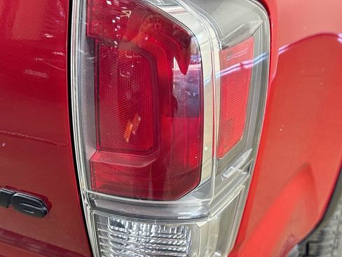 Used 2021 Toyota Tacoma TRD Off-Road image 30