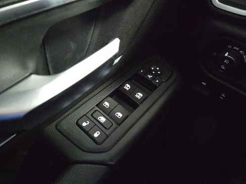 New 2026 RAM 1500 4x4 Crew Cab image 30