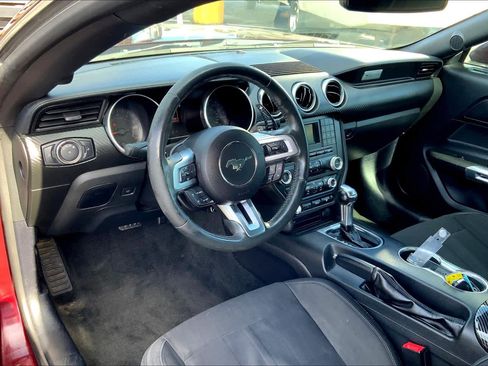 Used 2018 Ford Mustang Coupe image 12