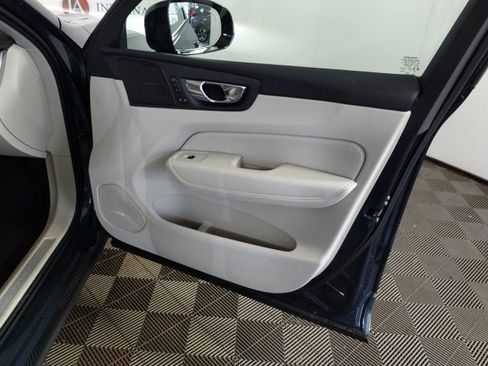 New 2026 Volvo XC60 B5 Ultra w/ Climate Package image 22