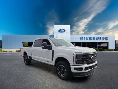 New 2026 Ford F250 Platinum w/ FX4 Off-Road Package