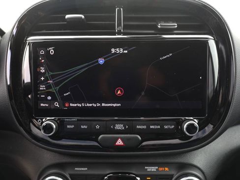 Used 2023 Kia Soul EX FWD image 17