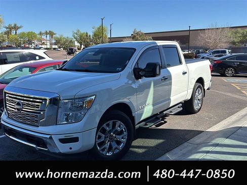 Used 2023 Nissan Titan SV w/ SV Convenience Package image 4