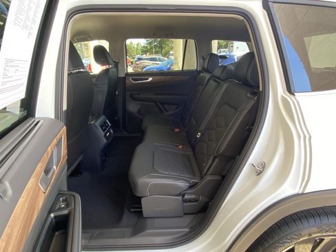 Certified 2026 Volkswagen Atlas SE w/ Black Wheel Package AWD/4WD image 39