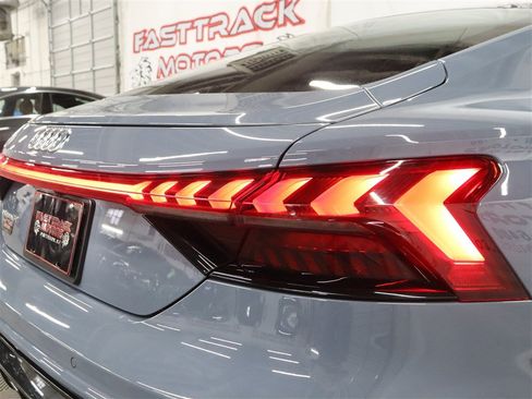 Used 2023 Audi e-tron GT Prestige AWD/4WD image 10