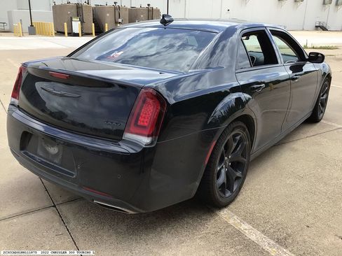 Used 2022 Chrysler 300 Touring L image 5