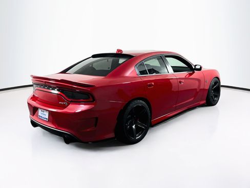 Used 2018 Dodge Charger SRT Hellcat w/ Harman/Kardon Audio Group RWD image 5