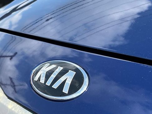 Used 2021 Kia Forte LXS FWD image 3