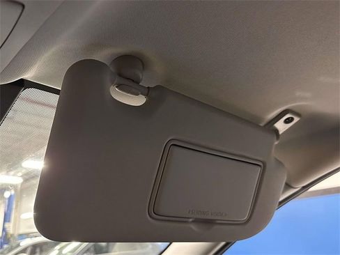 Used 2017 Nissan Rogue Sport SL w/ SL Premium Package image 31