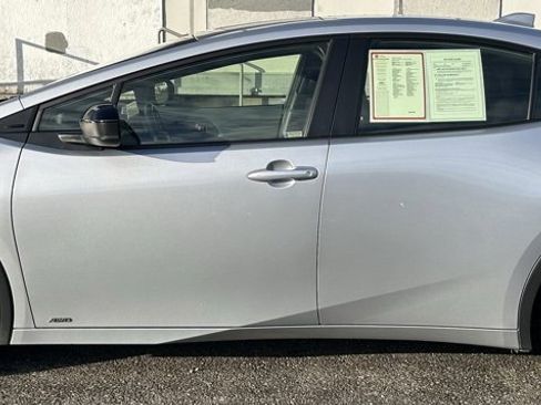 Certified 2025 Toyota Prius LE image 8