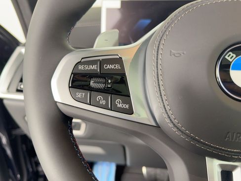 New 2026 BMW X7 M60i image 16