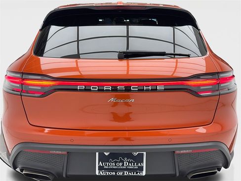 Used 2023 Porsche Macan image 11