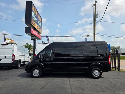 Used 2024 RAM ProMaster 3500 w/ Convenience Group FWD image 4