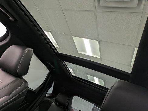 Used 2022 Ford Edge ST w/ Equipment Group 401A image 21