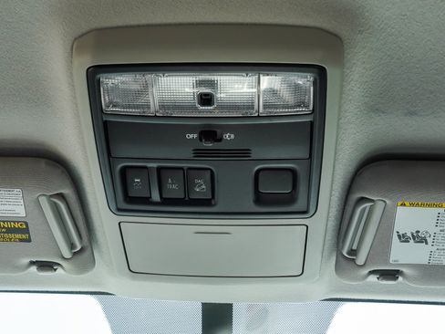 Used 2016 Toyota 4Runner SR5 AWD/4WD image 28