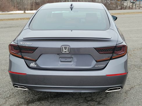 Used 2018 Honda Accord Sport image 6