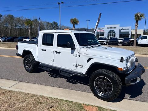 Certified 2021 Jeep Gladiator Overland w/ Popular Equipment Package image 2