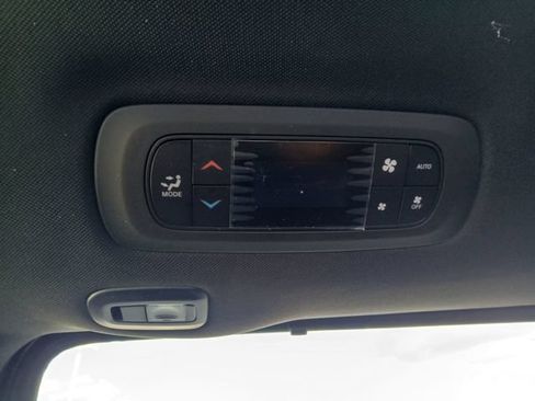 New 2027 Chrysler Pacifica Limited AWD/4WD image 36