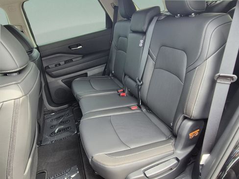 New 2026 Nissan Pathfinder SL FWD image 20