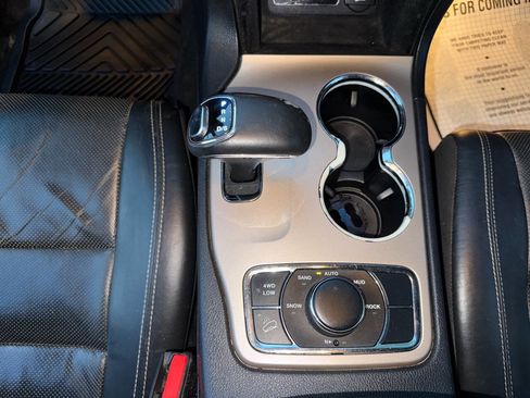 Used 2014 Jeep Grand Cherokee Limited image 44