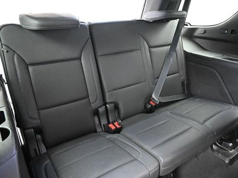 Used 2021 GMC Yukon Denali w/ Denali Premium Package image 24