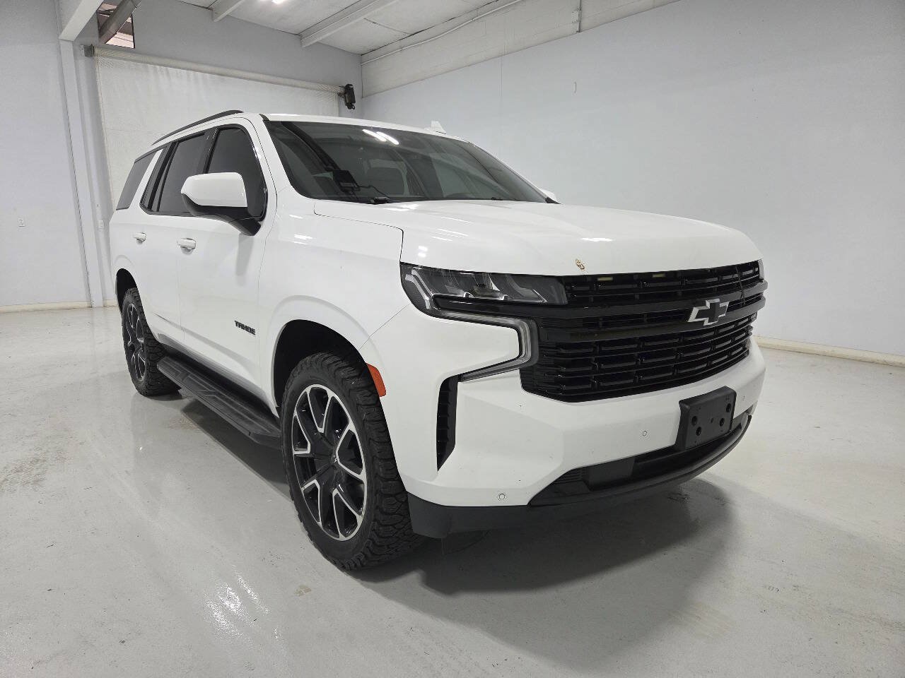 Used 2023 Chevrolet Tahoe RST AWD/4WD image 3