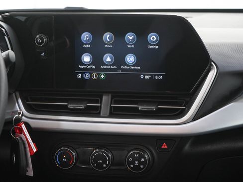 Used 2024 Chevrolet Trax LS FWD image 17