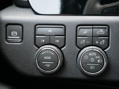 New 2026 Chevrolet Silverado 2500 LT image 21