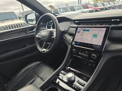 Certified 2023 Jeep Grand Cherokee Overland w/ Advanced Protech Group III AWD/4WD image 10