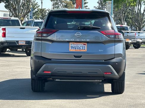 Used 2023 Nissan Rogue SV FWD image 4