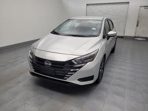 Used 2025 Nissan Versa SV FWD image 15