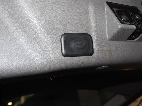 Used 2014 GMC Acadia SLT image 12