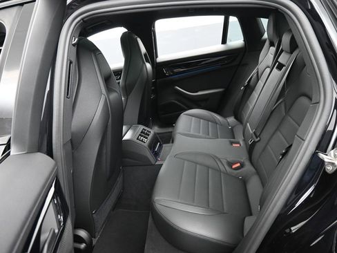 New 2026 Porsche Panamera image 24