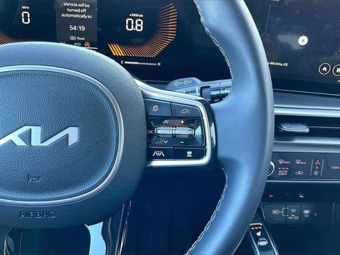 Used 2025 Kia Sorento S image 19