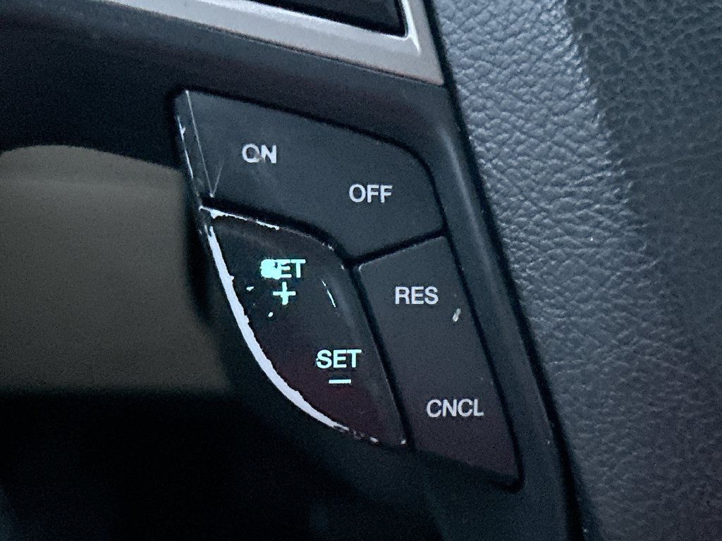 Used 2013 Ford Fusion SE FWD image 17