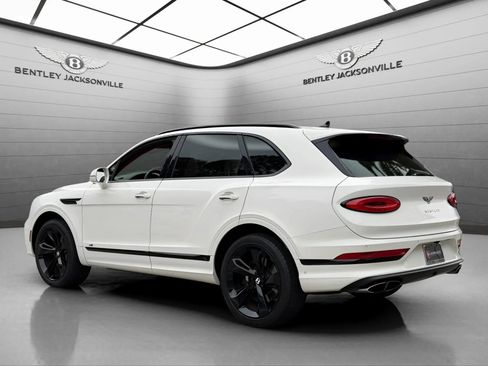 Certified 2022 Bentley Bentayga image 10