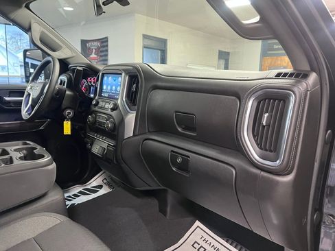 Used 2022 Chevrolet Silverado 2500 LT w/ Z71 Off-Road Package image 36