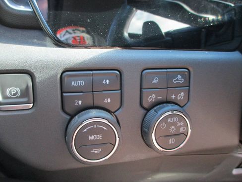 Certified 2022 Chevrolet Silverado 1500 LT Trail Boss w/ Convenience Package II image 26