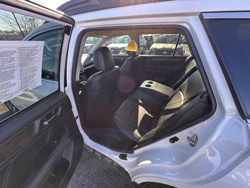 Used 2019 Subaru Outback 2.5i Limited image 11