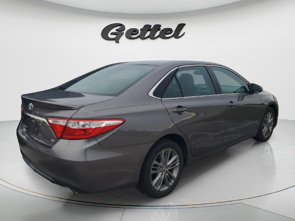 Used 2016 Toyota Camry SE FWD image 3