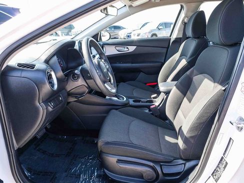 Used 2022 Kia Forte LXS FWD image 18