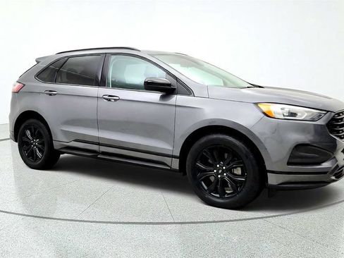Used 2022 Ford Edge SE w/ Black Appearance Package AWD/4WD image 3