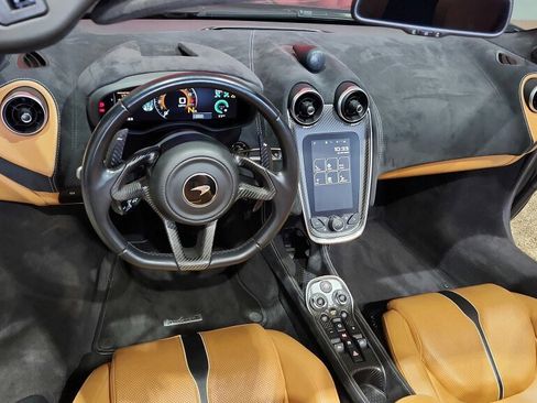 Used 2019 McLaren 570S Spider RWD image 13