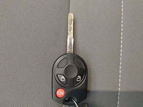 Used 2017 Ford Escape S FWD image 32