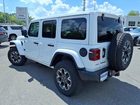 New 2026 Jeep Wrangler Sahara AWD/4WD image 6
